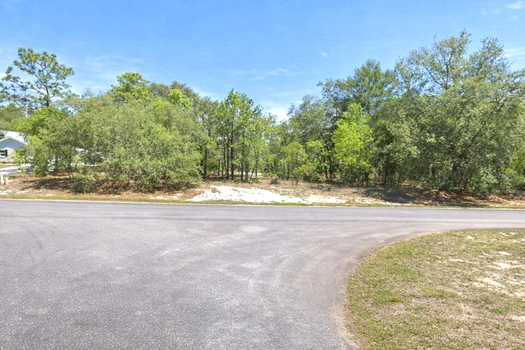 Photo of 3595 W Promontory Dr, Beverly Hills, FL 34465 (MLS # OM721684)