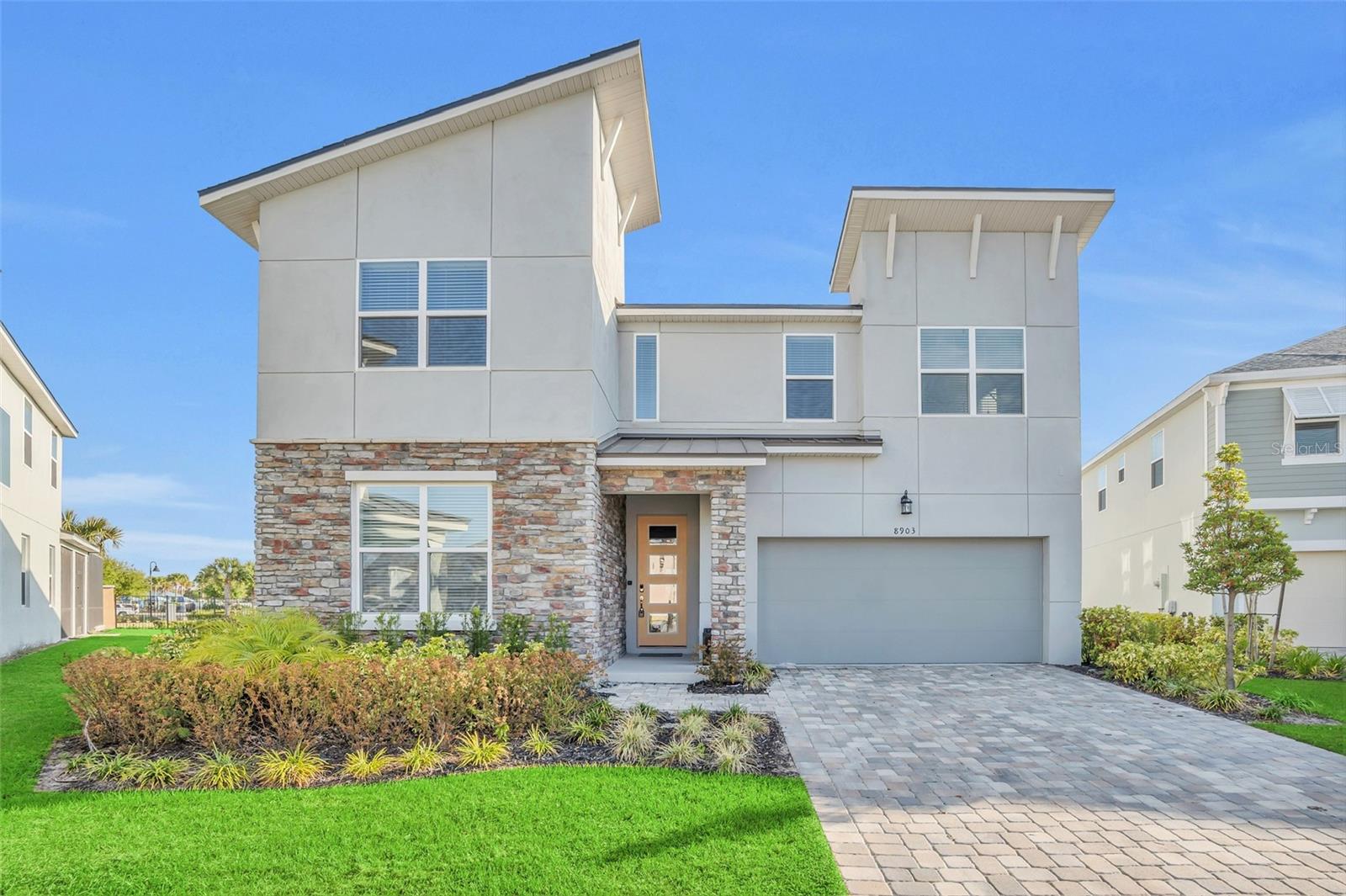 8903 CAROLINE BAY COURT