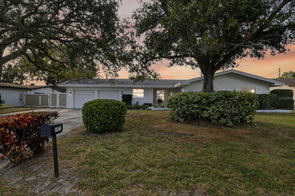 Photo of 1472 Hunter Lane, Clearwater, FL 33764 (MLS # TB8440266)
