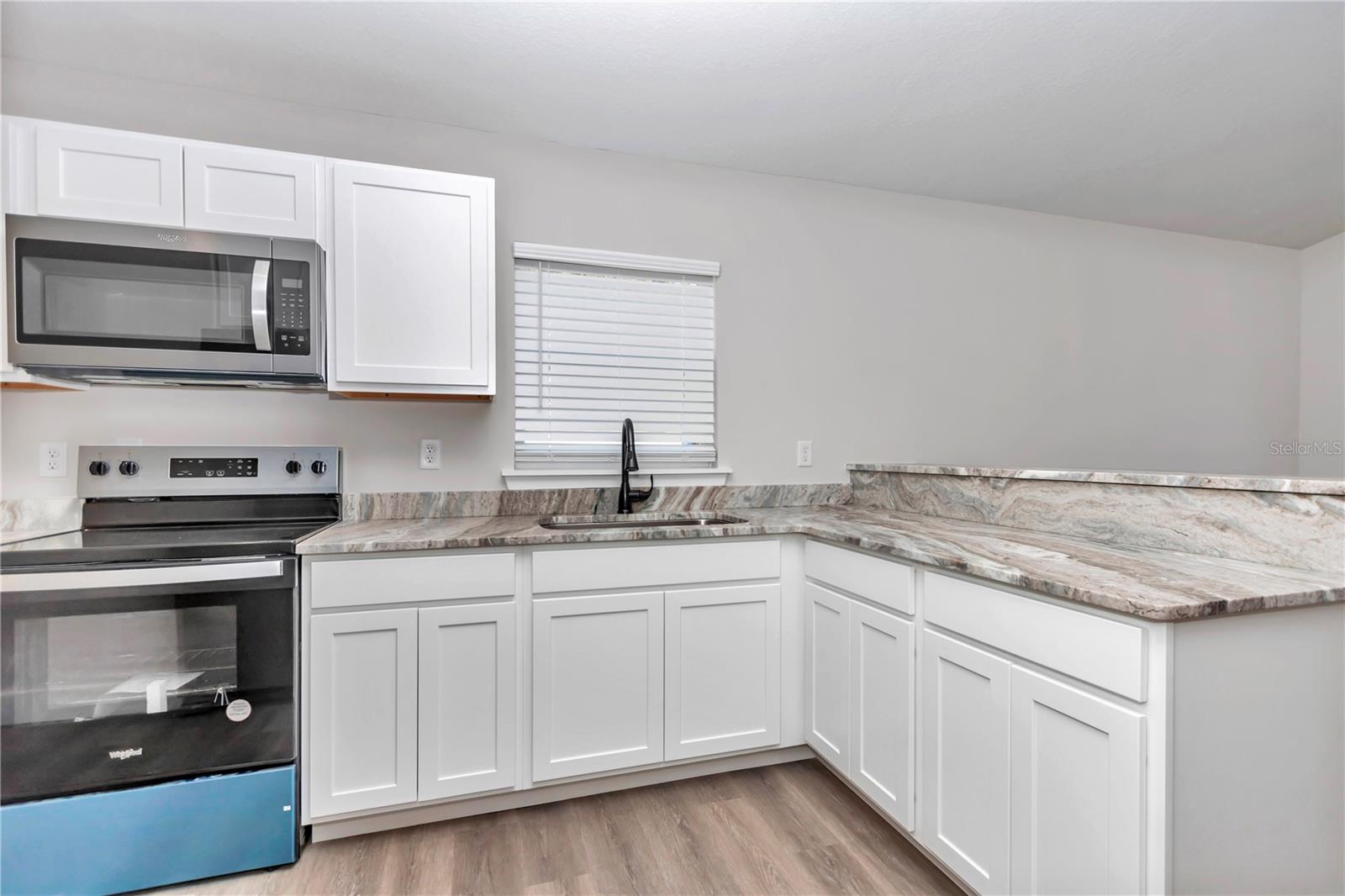 WEST END - Residential