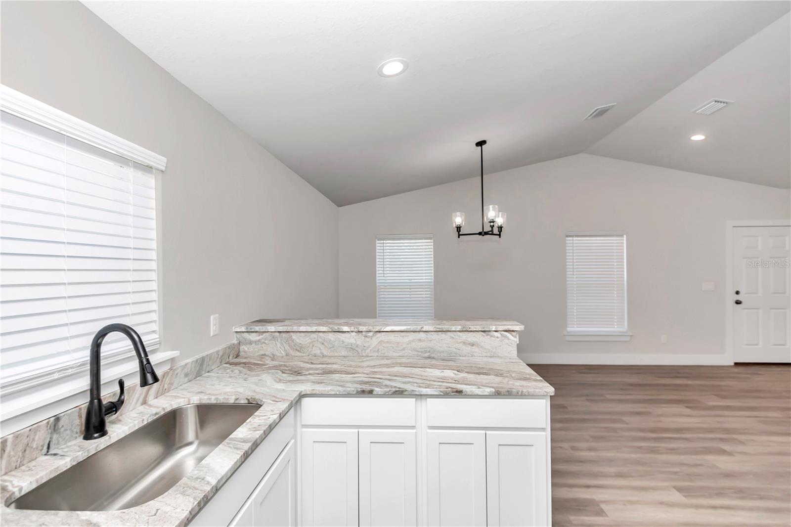 WEST END - Residential