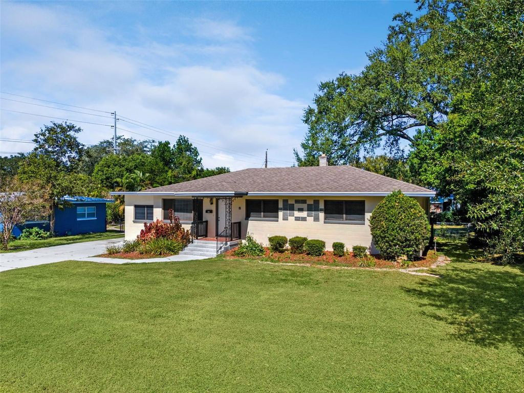 Photo of 717 Bonnie Drive, Lakeland, FL 33803 (MLS # O6353552)