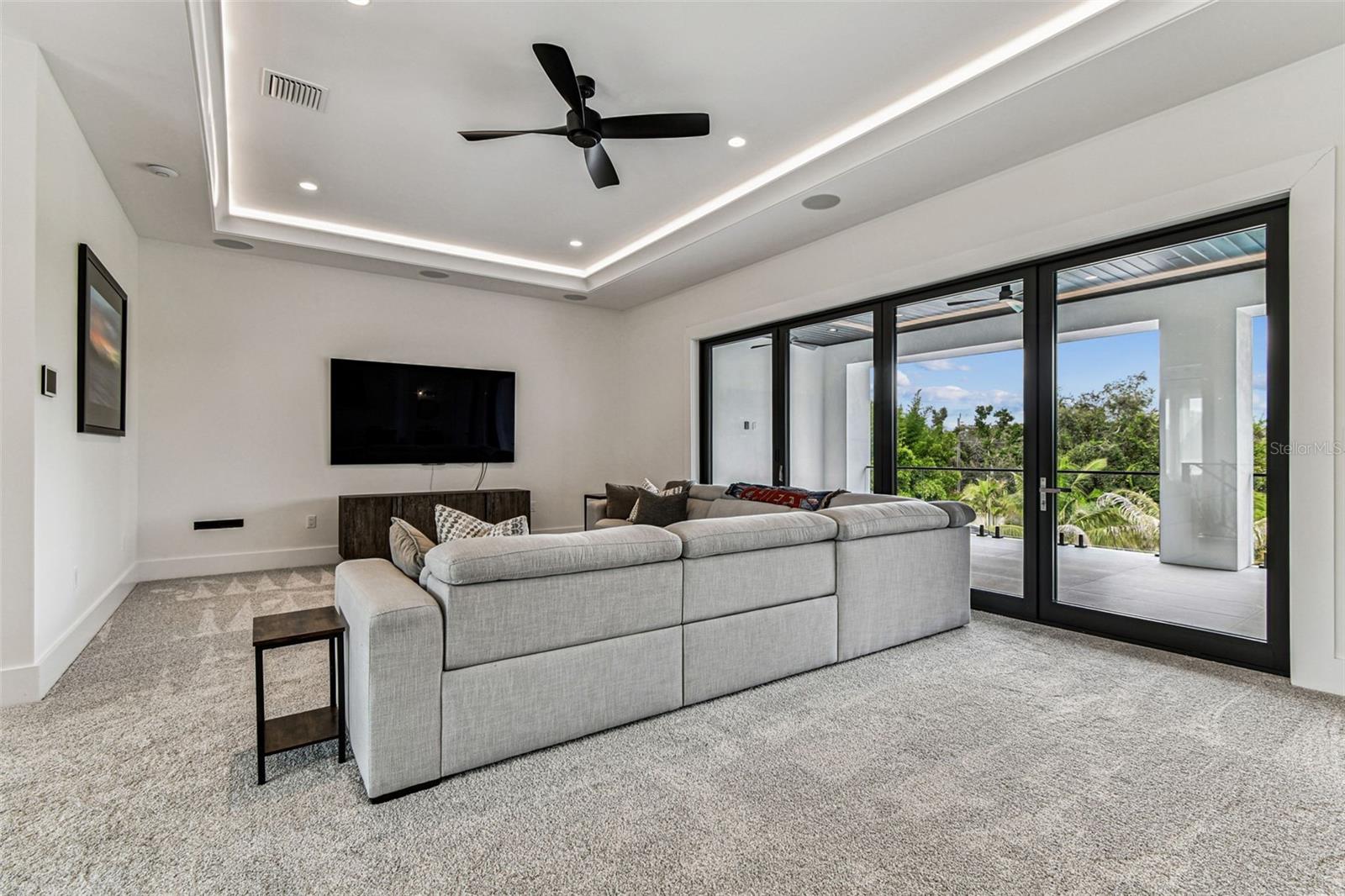 HILLCREST ACRES - Residential