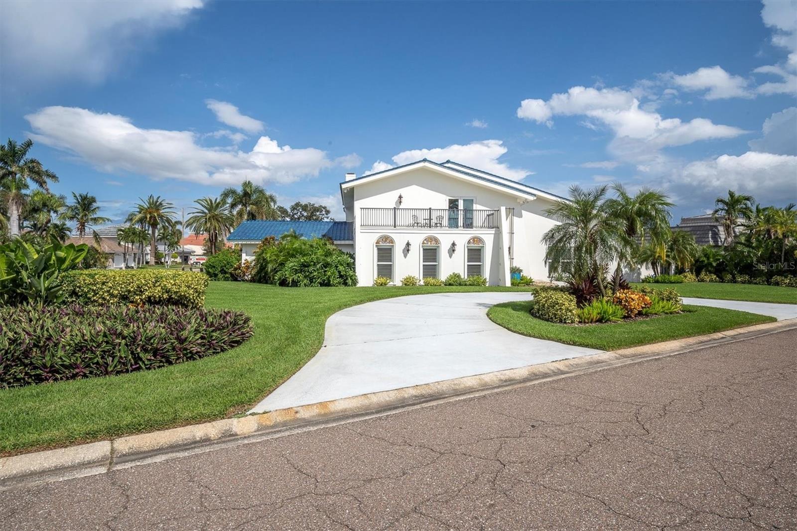 BAYWAY ISLES - Residential