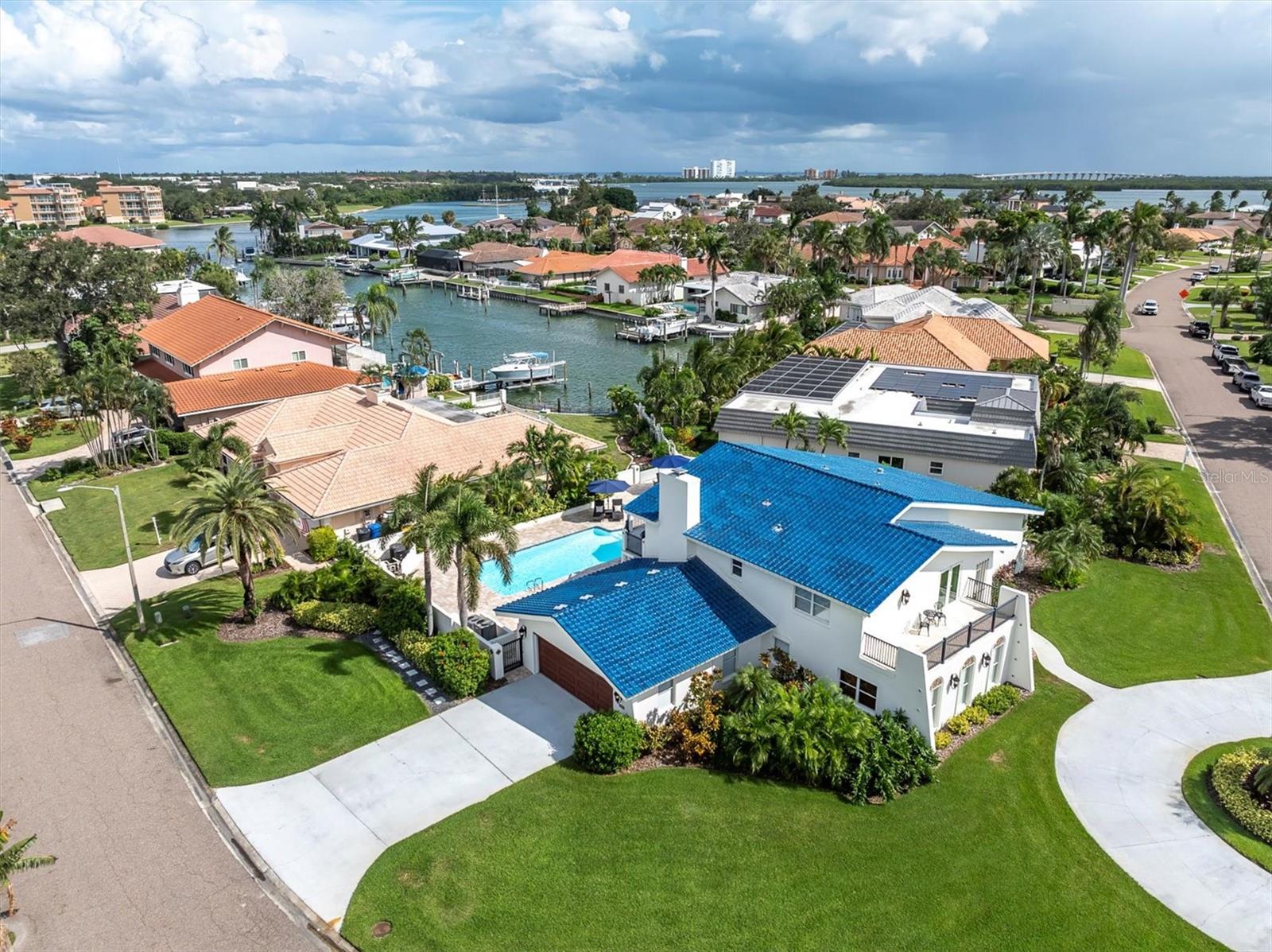 BAYWAY ISLES - Residential