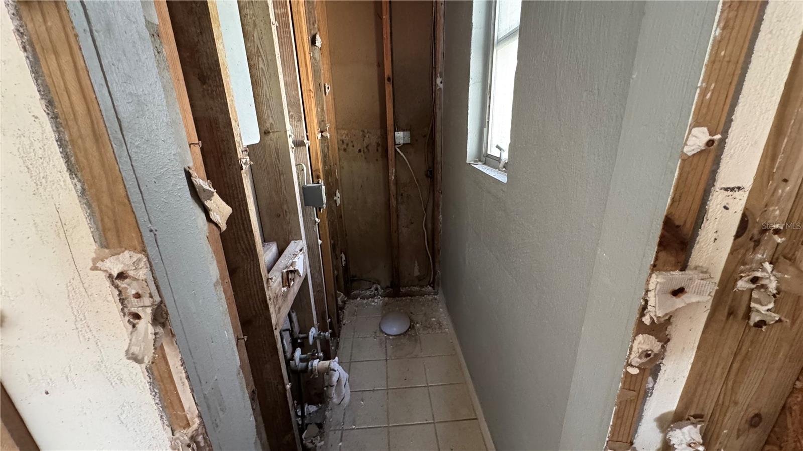 WEEKI WACHEE GARDENS - Residential