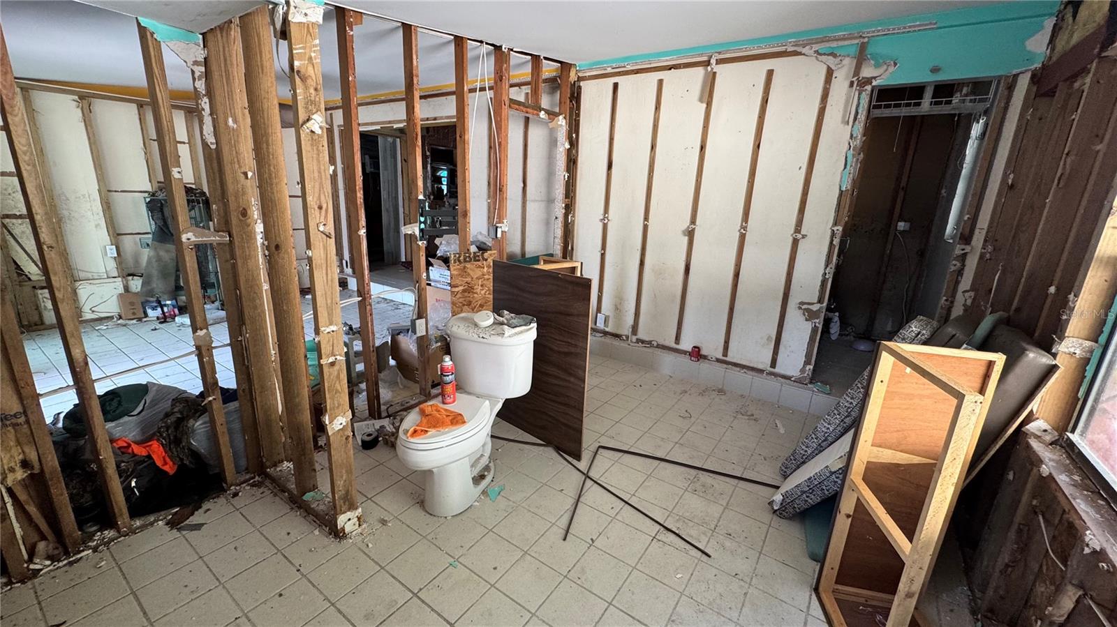 WEEKI WACHEE GARDENS - Residential