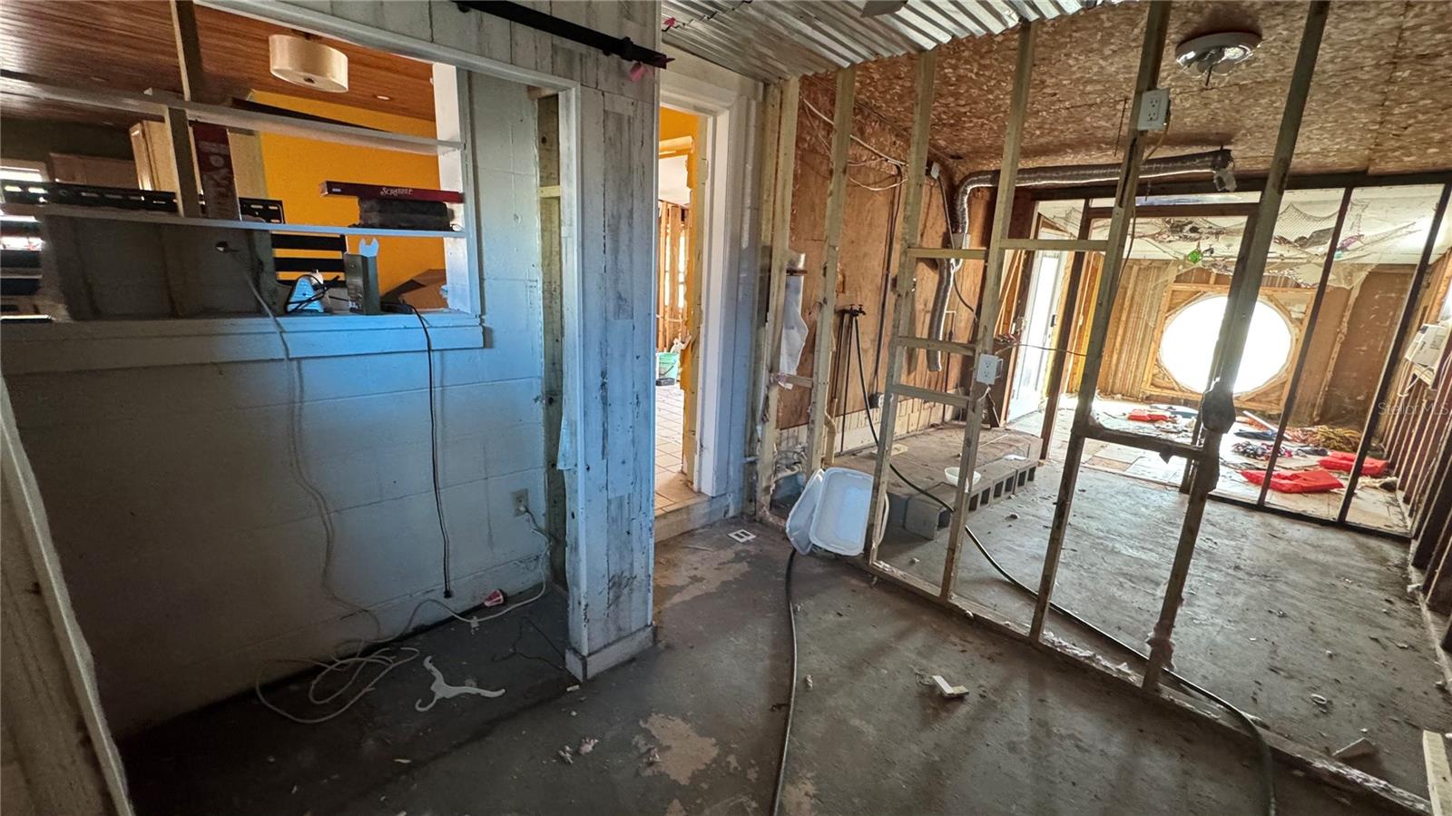 WEEKI WACHEE GARDENS - Residential