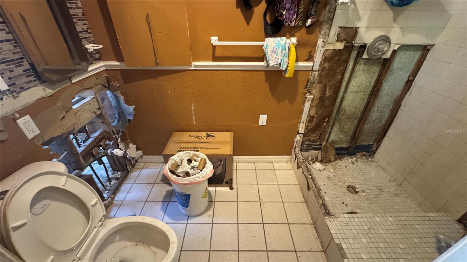 WEEKI WACHEE GARDENS - Residential