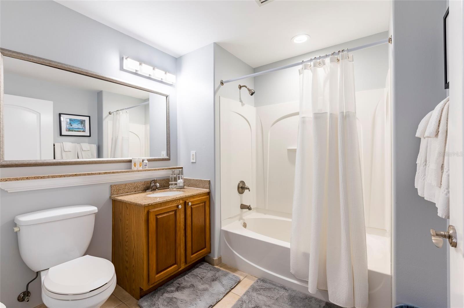 BLUE HERON BEACH RESIDENCE TOWER I - Residential