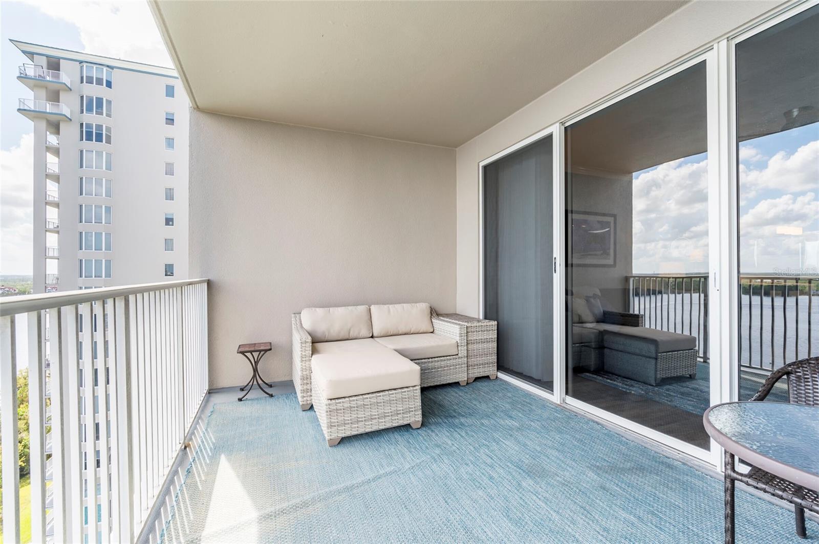 BLUE HERON BEACH RESIDENCE TOWER I - Residential