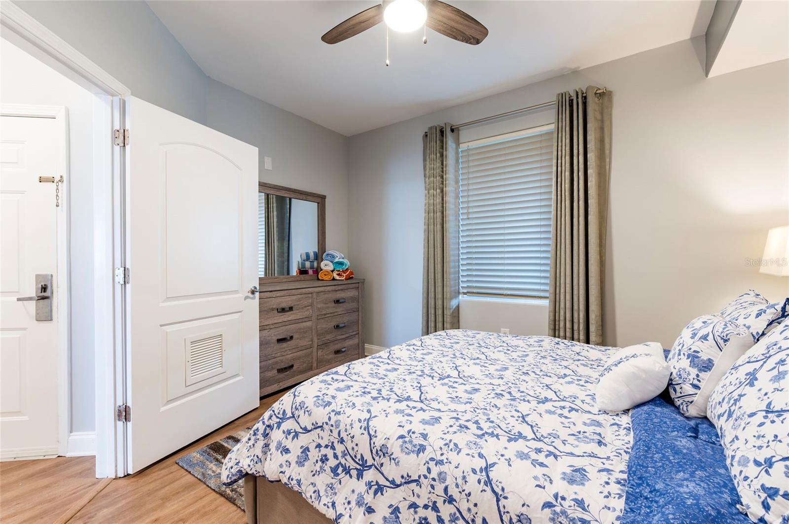 BLUE HERON BEACH RESIDENCE TOWER I - Residential