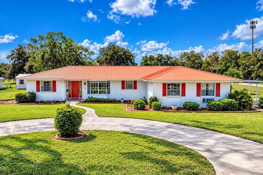 Photo of 9 Elder Street, Avon Park, FL 33825 (MLS # S5158324)