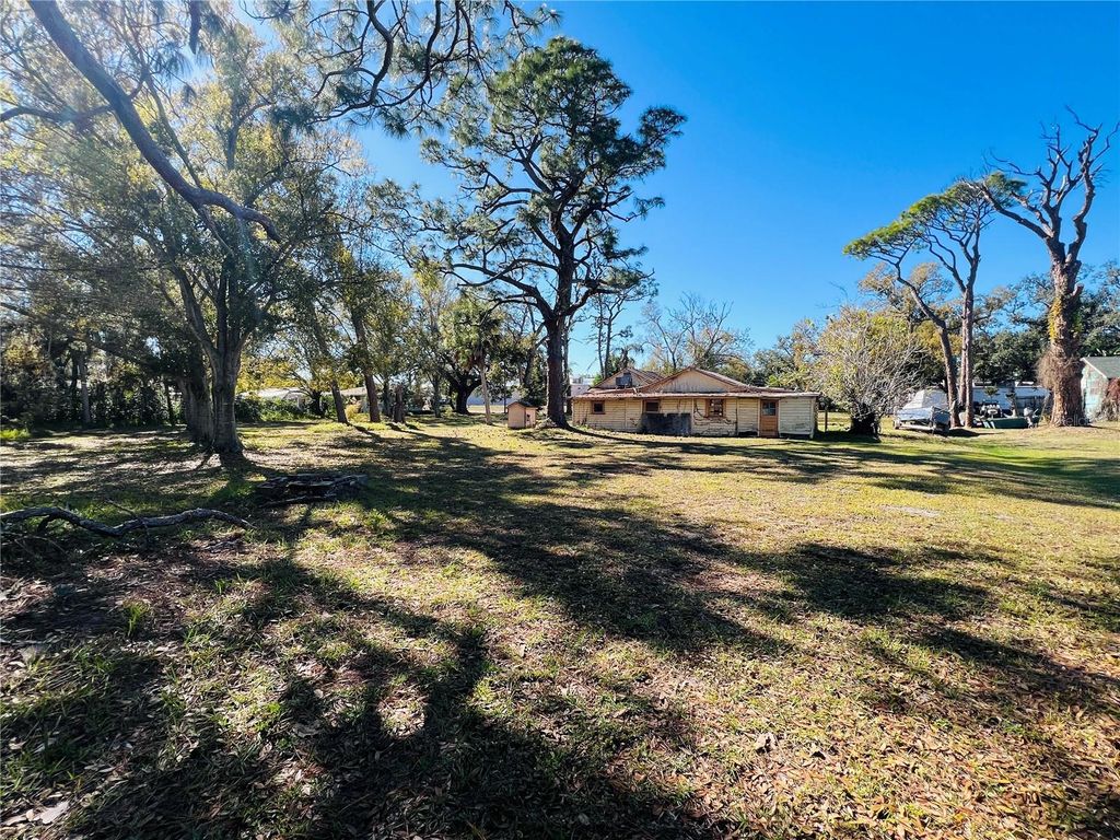 Photo of 34 Washington Avenue, Osprey, FL 34229 (MLS # A4677765)