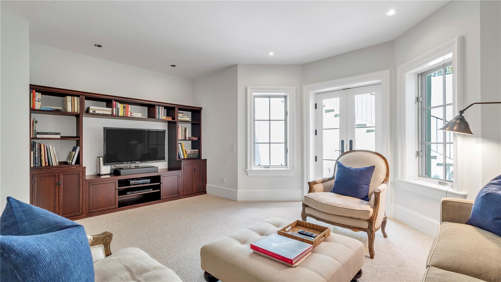 MOUNTAIN LAKE UNREC - Residential