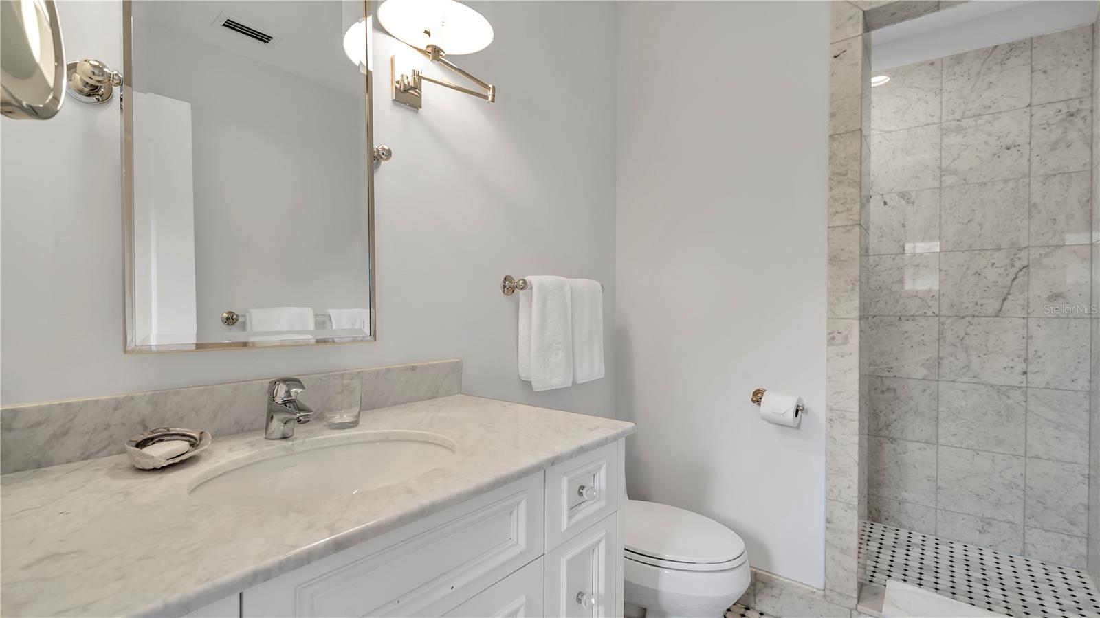 MOUNTAIN LAKE UNREC - Residential