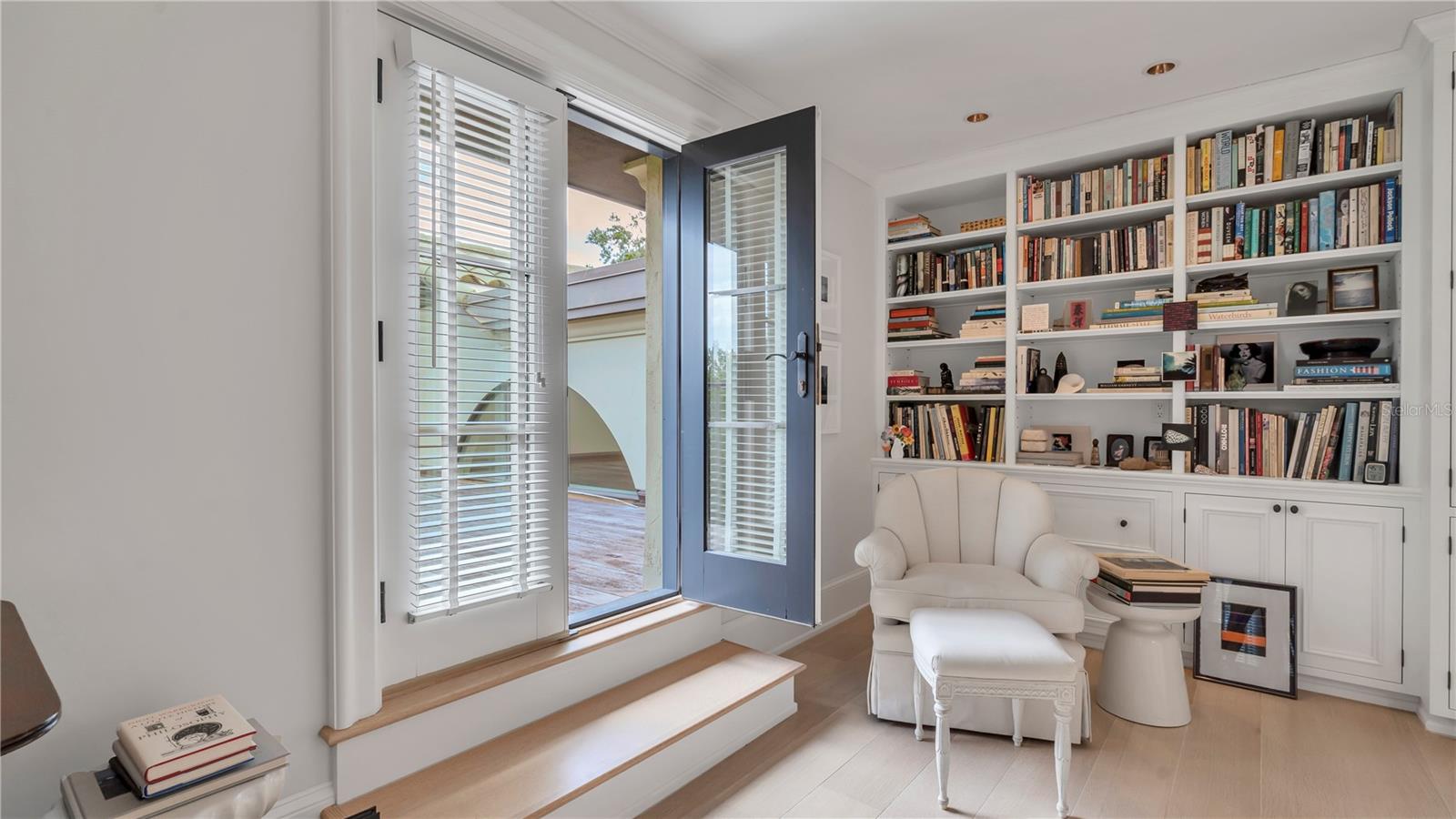 MOUNTAIN LAKE UNREC - Residential