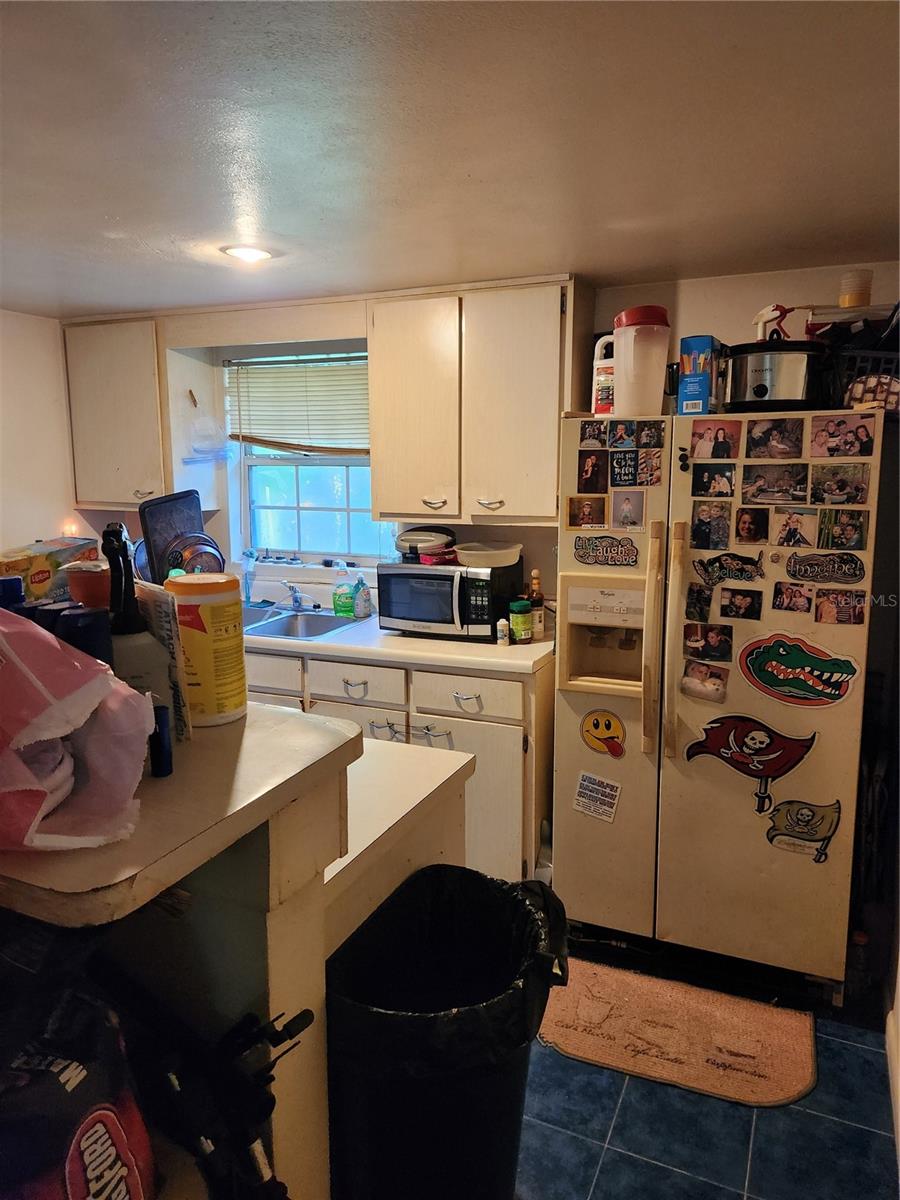 BEVERLY HILLS UNIT 3 - Residential
