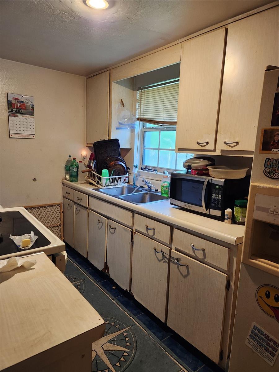 BEVERLY HILLS UNIT 3 - Residential