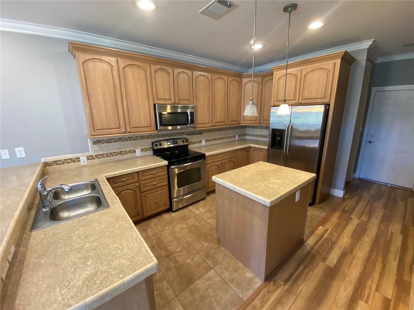 HORTON AARON - Residential Lease