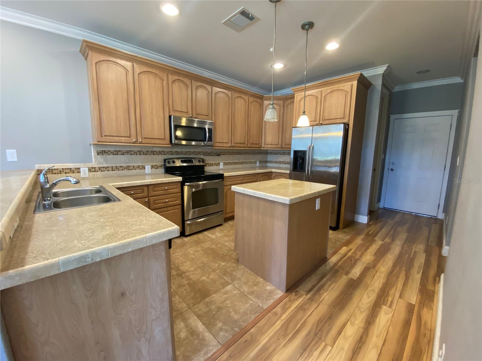 HORTON AARON - Residential Lease