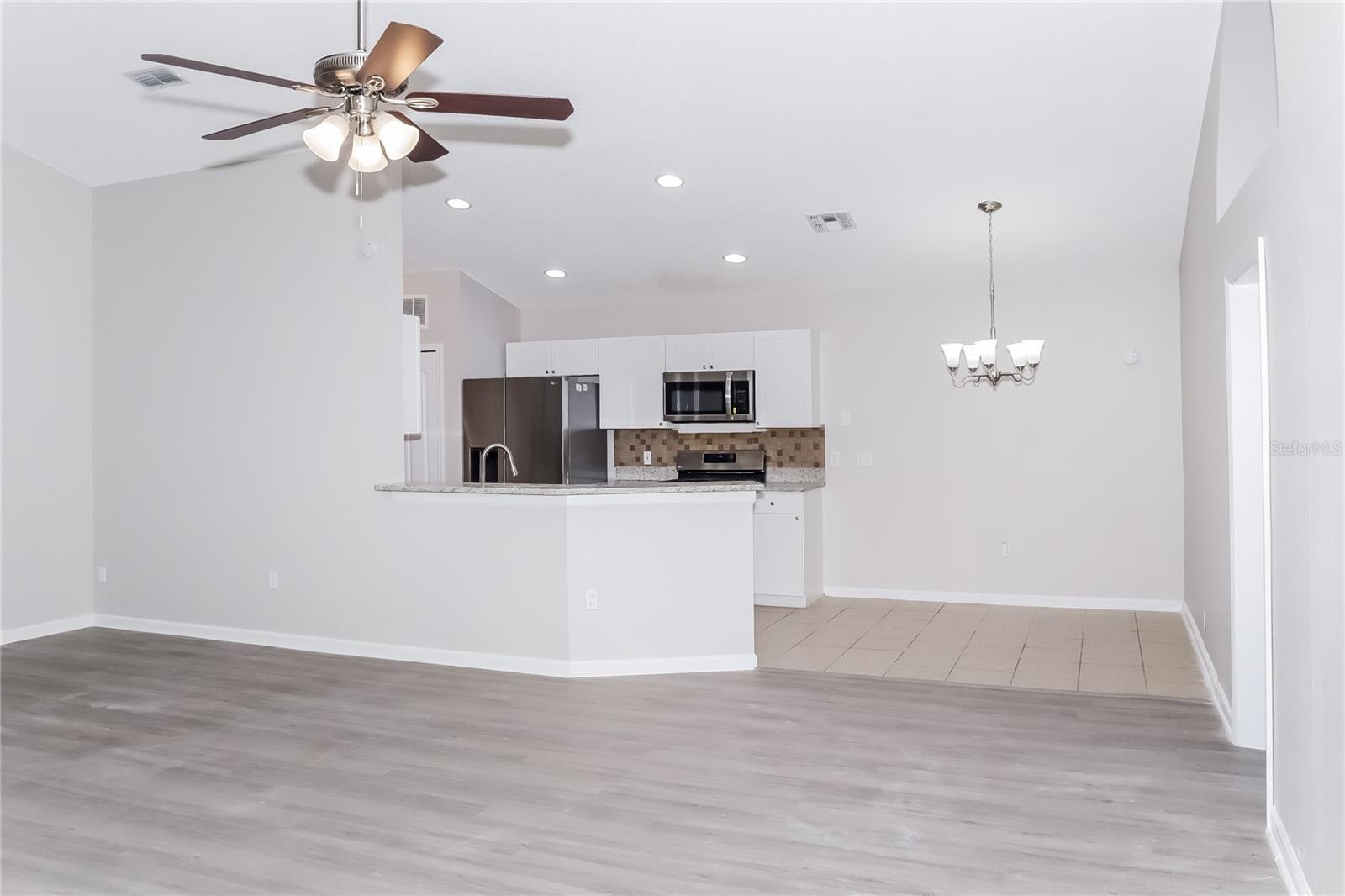 WESTON HILLS SUB - Residential Lease