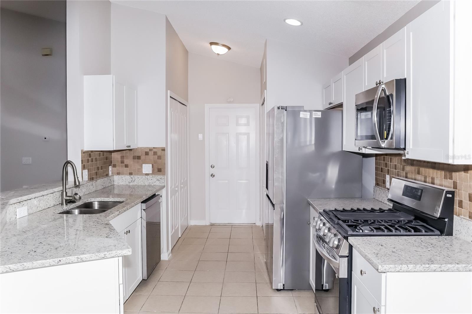 WESTON HILLS SUB - Residential Lease