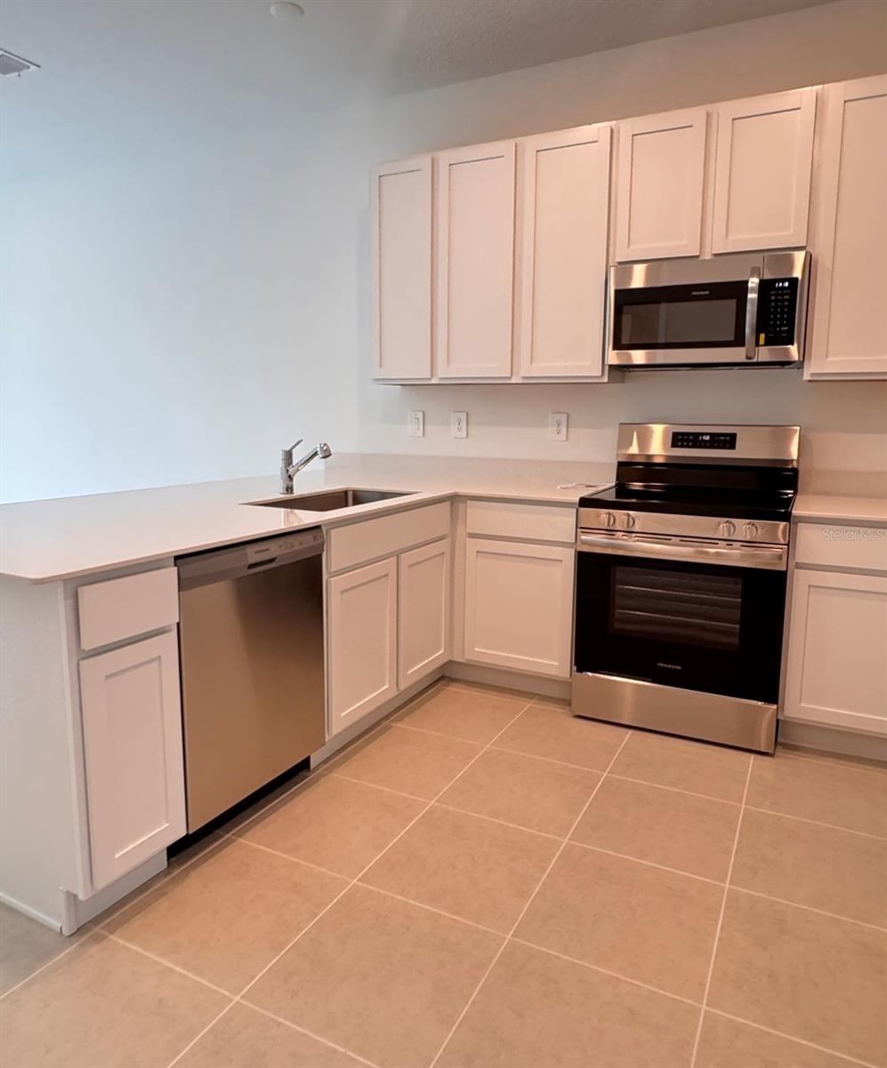 WESTVIEW 22 TH - Residential