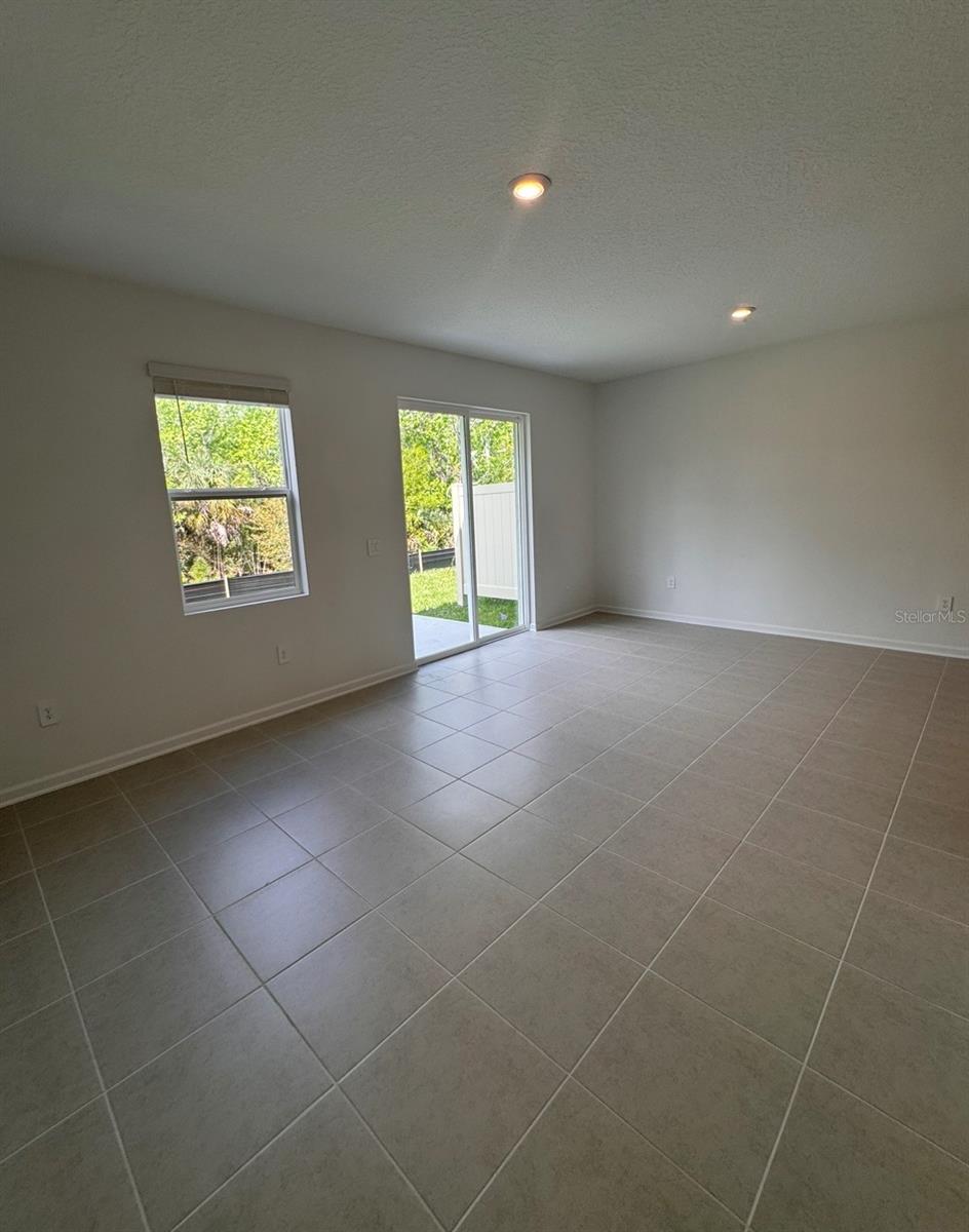 WESTVIEW 22 TH - Residential