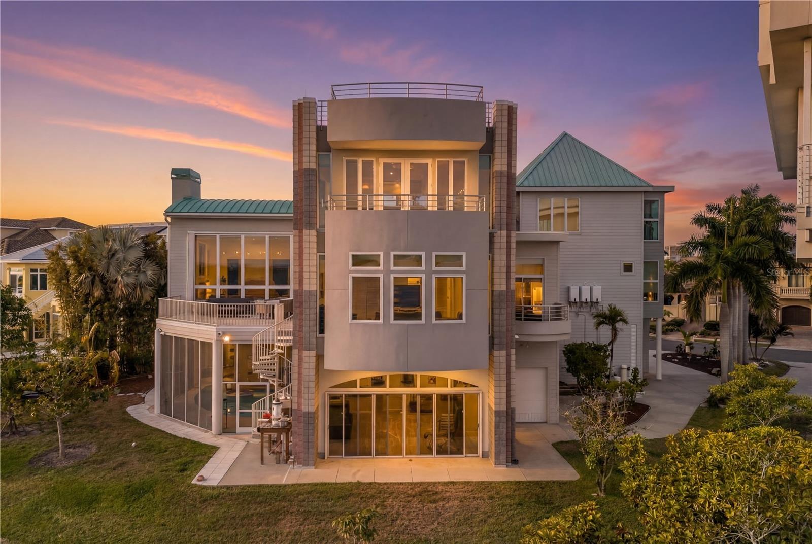 ESPLANADE ON THE BAY - Residential