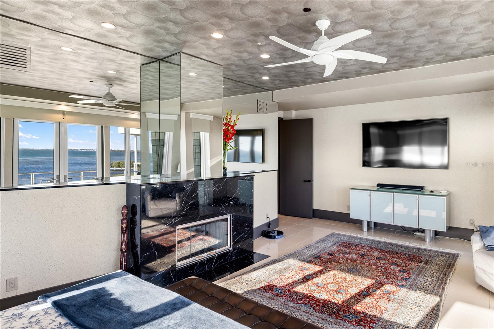 ESPLANADE ON THE BAY - Residential