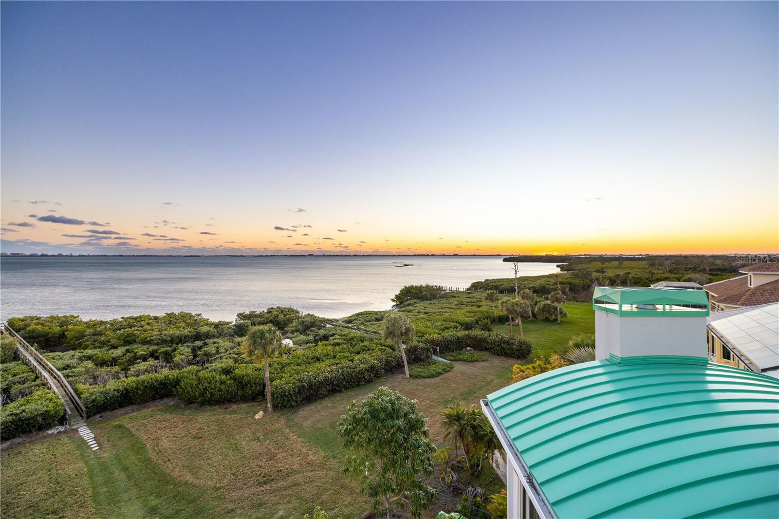 ESPLANADE ON THE BAY - Residential