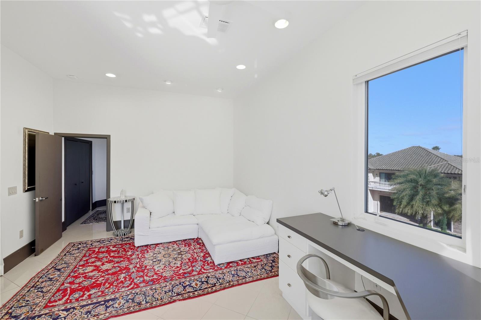 ESPLANADE ON THE BAY - Residential