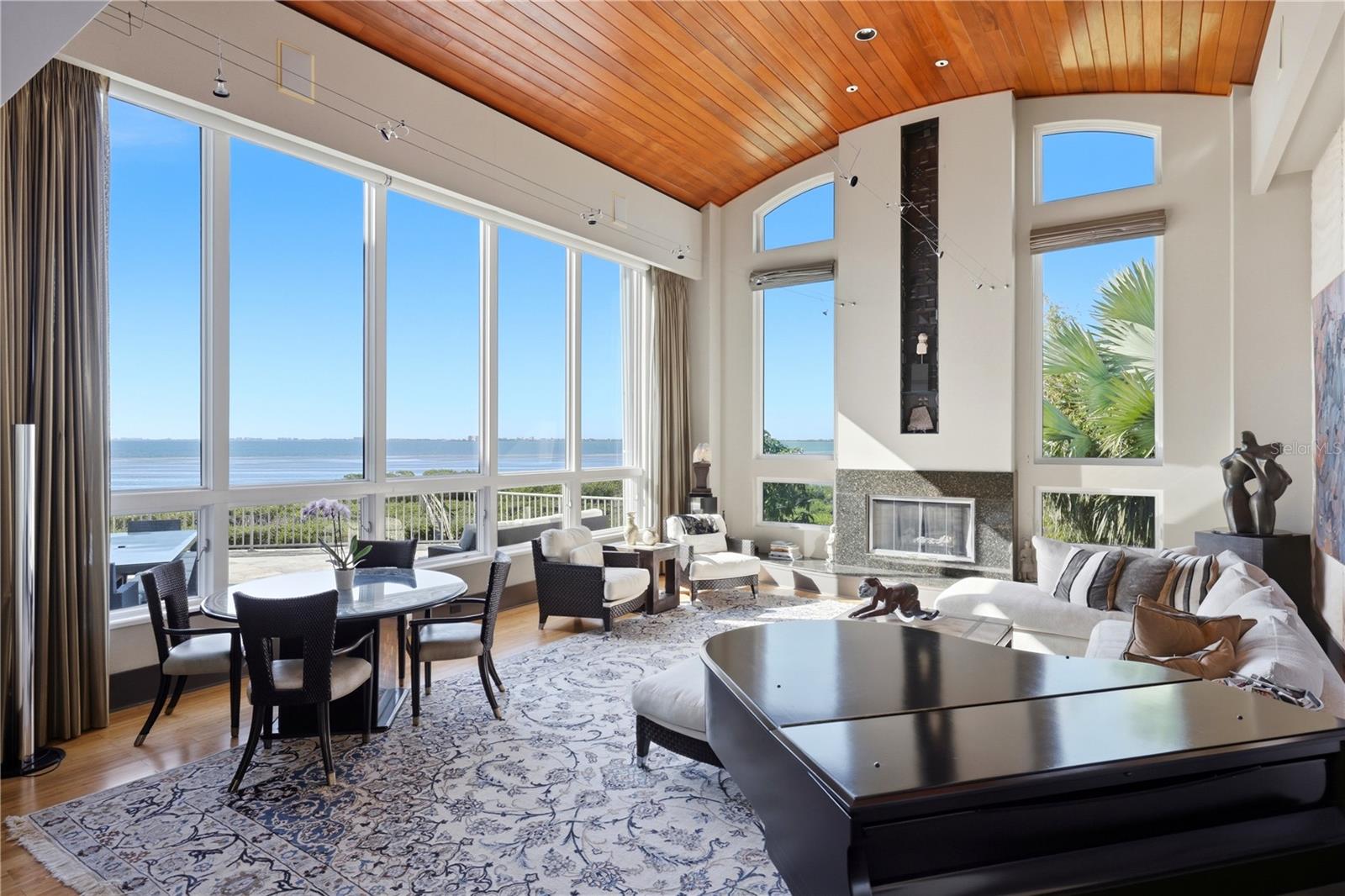 ESPLANADE ON THE BAY - Residential