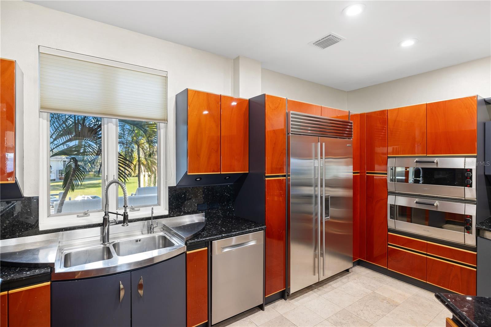 ESPLANADE ON THE BAY - Residential