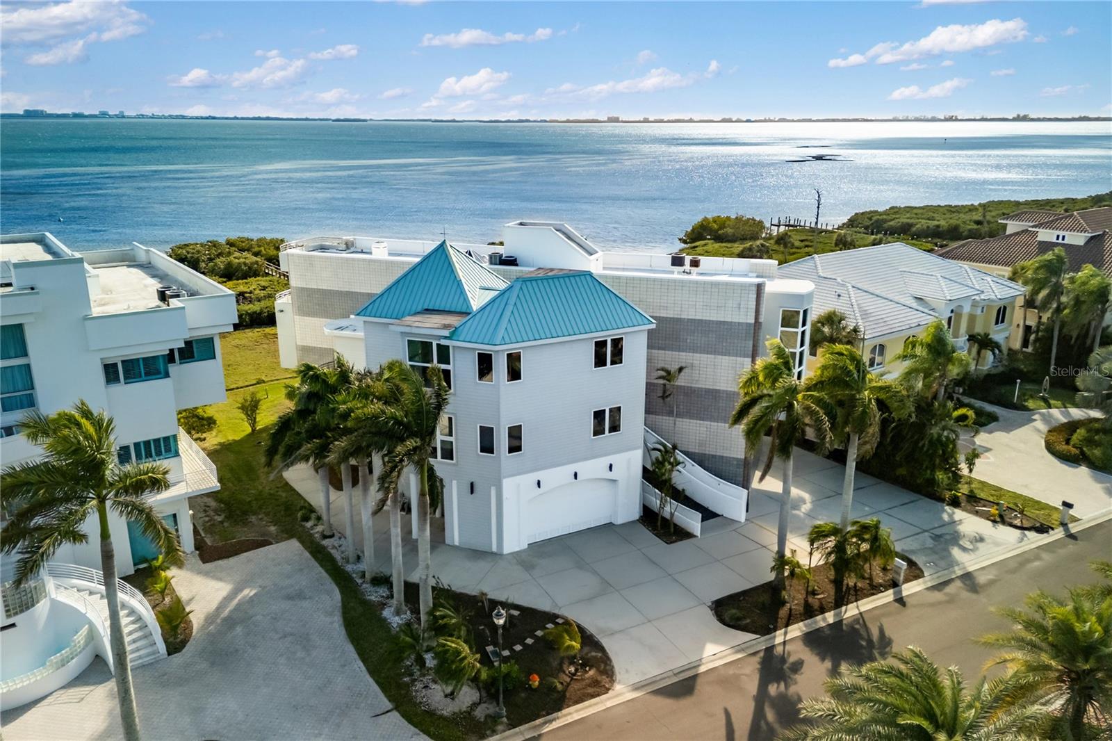 ESPLANADE ON THE BAY - Residential