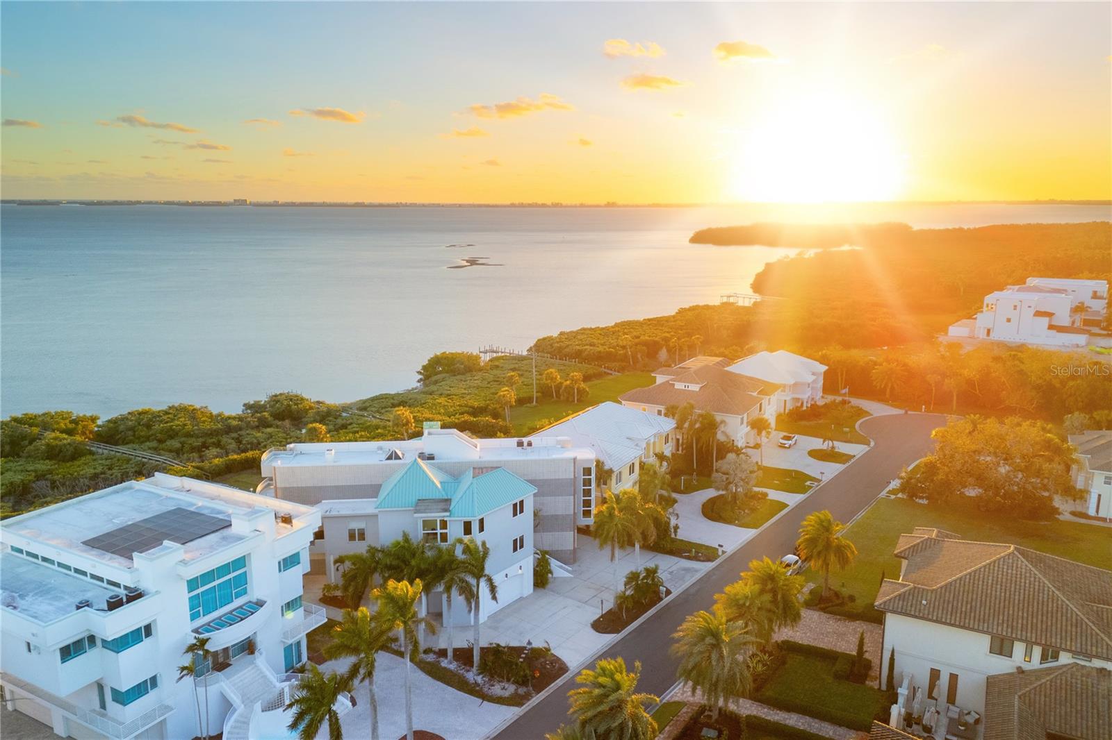 ESPLANADE ON THE BAY - Residential