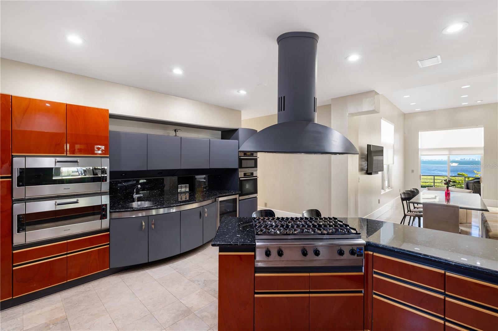 ESPLANADE ON THE BAY - Residential