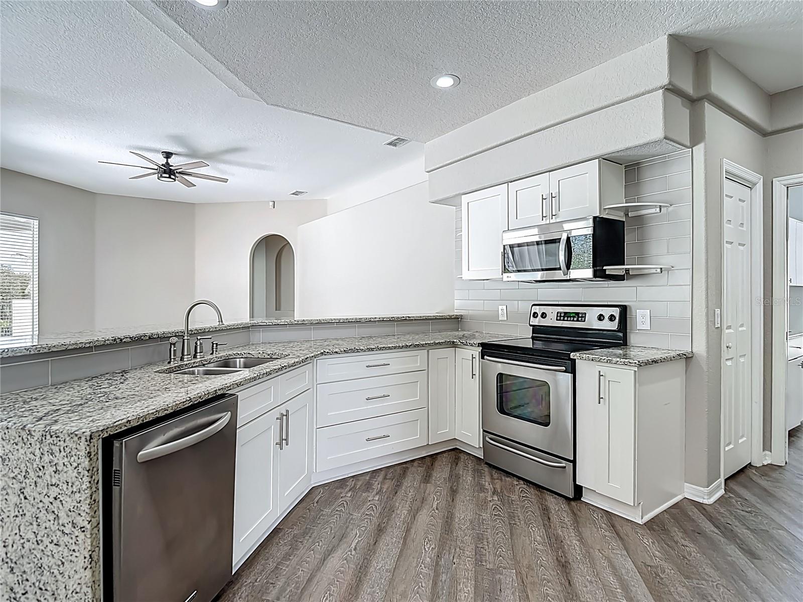 ROYAL HIGHLANDS - Residential