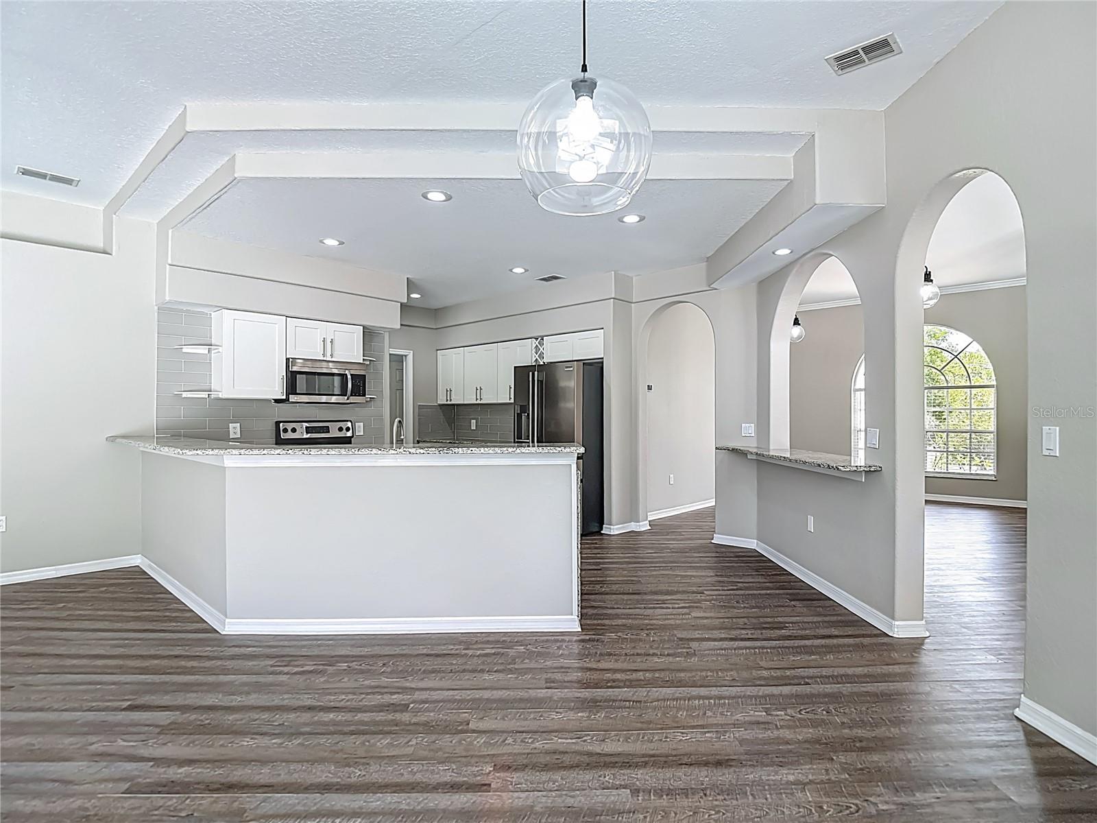 ROYAL HIGHLANDS - Residential
