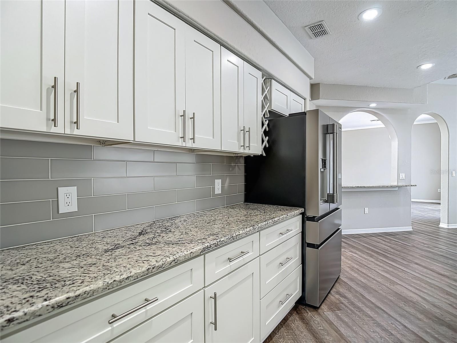 ROYAL HIGHLANDS - Residential