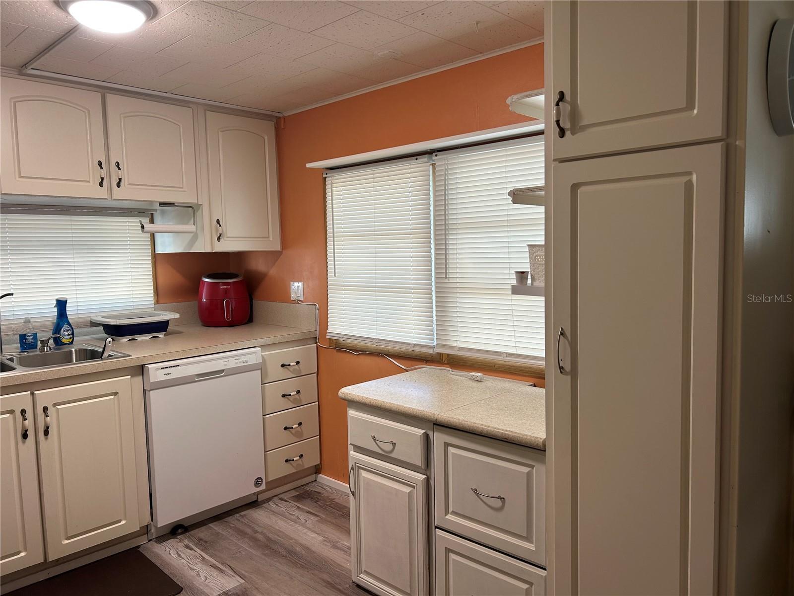 TRI-PAR ESTATES - Residential