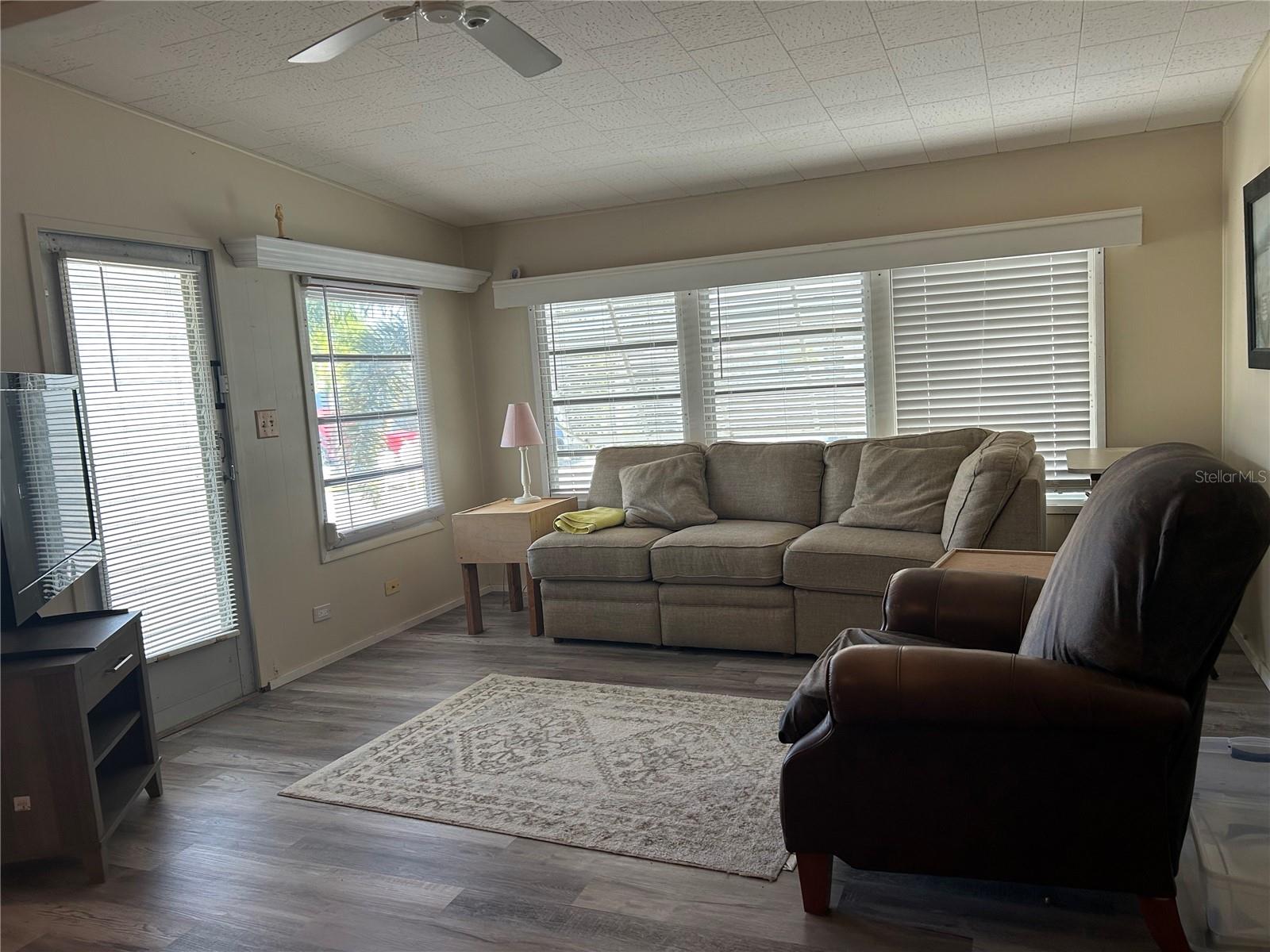 TRI-PAR ESTATES - Residential