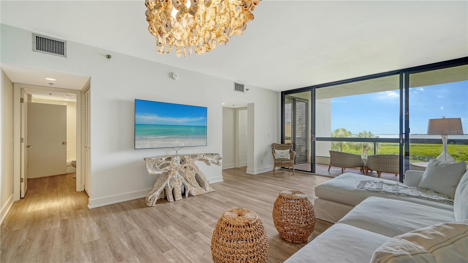 1930 HARBOURSIDE DRIVE 122