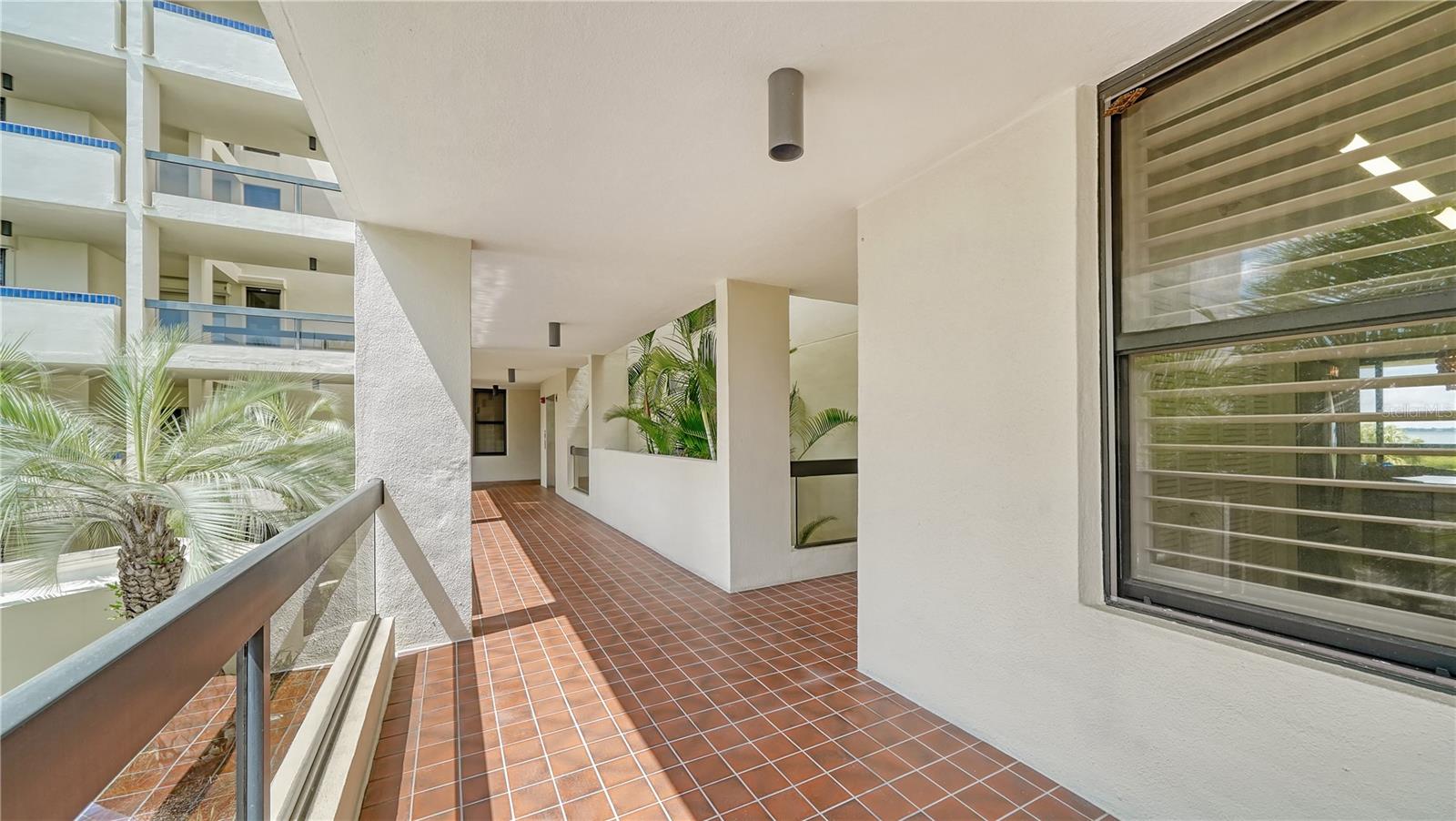 1930 HARBOURSIDE DRIVE 122