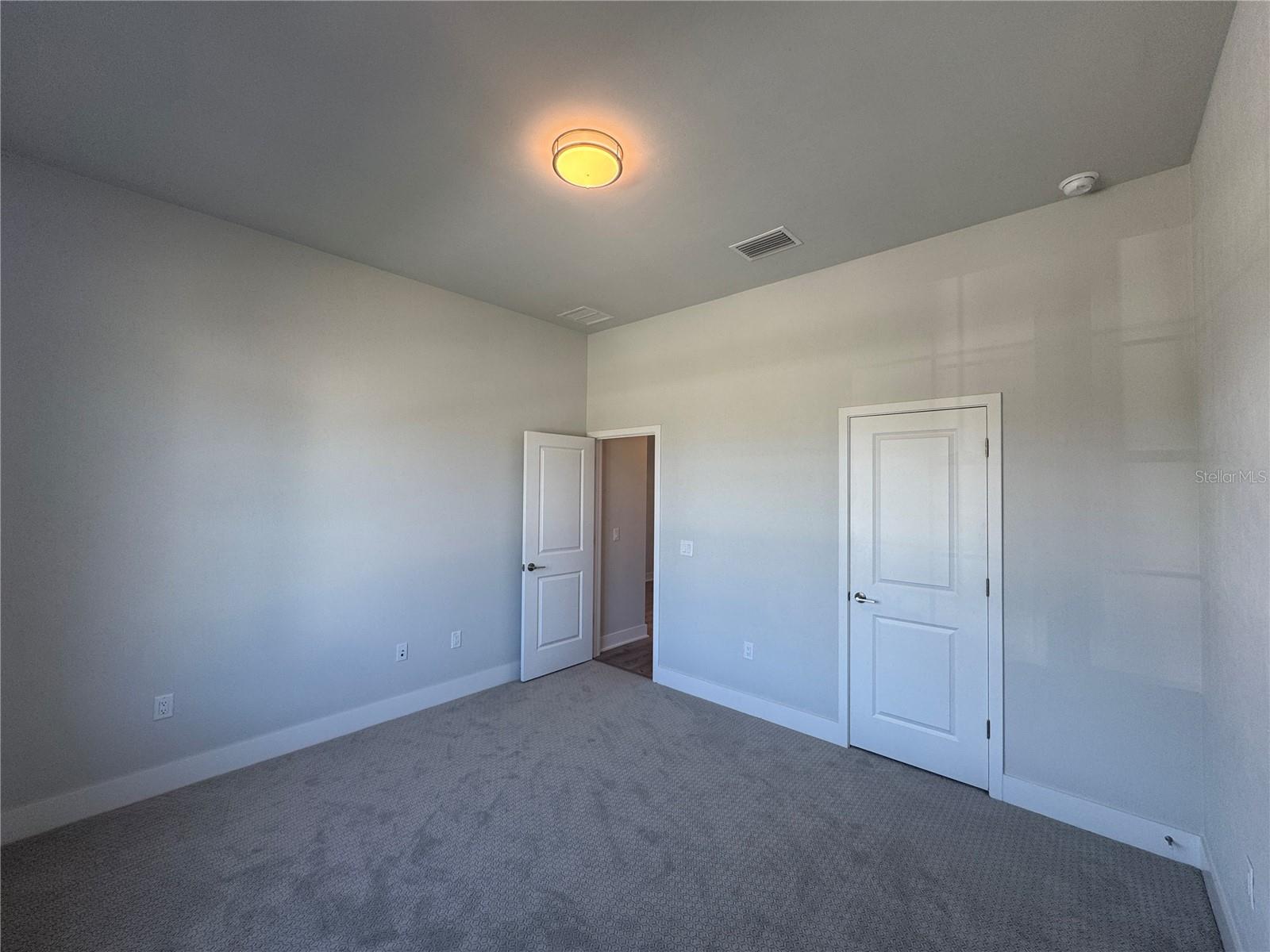 LAUREATE VILLAGE - Residential