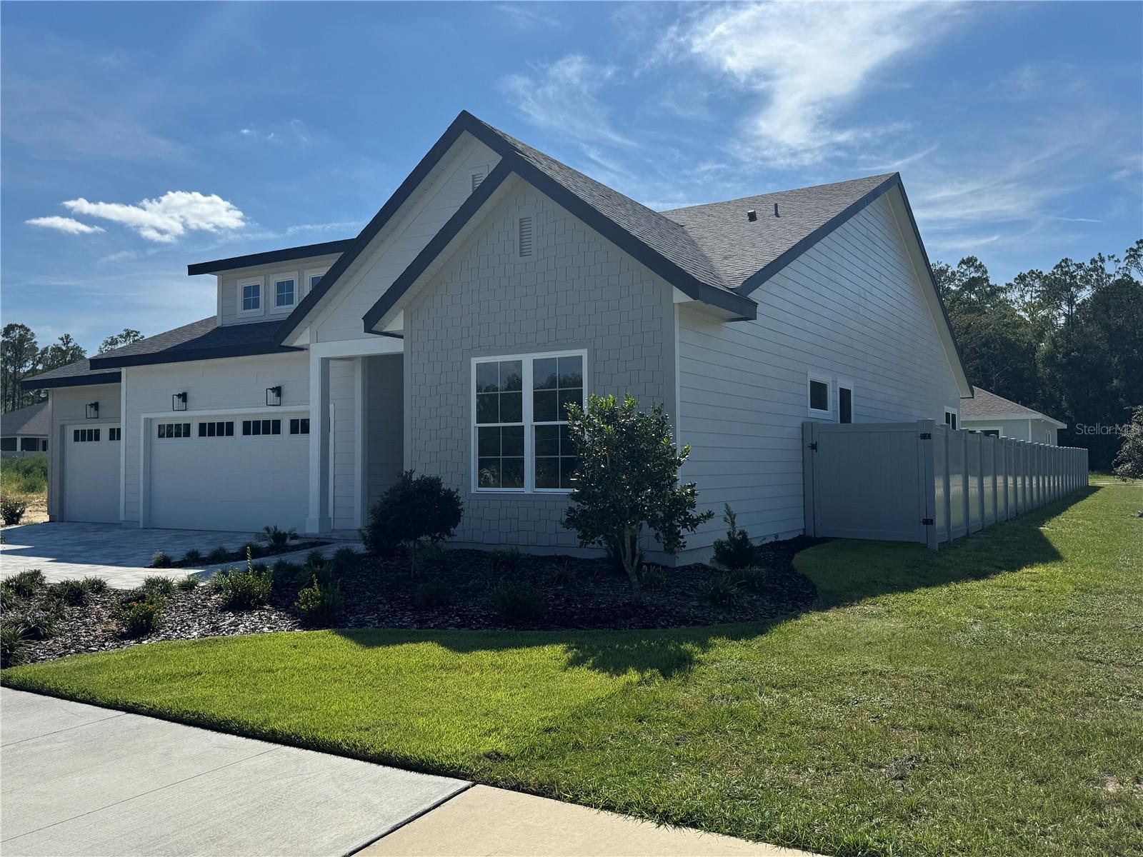 LAUREATE VILLAGE - Residential