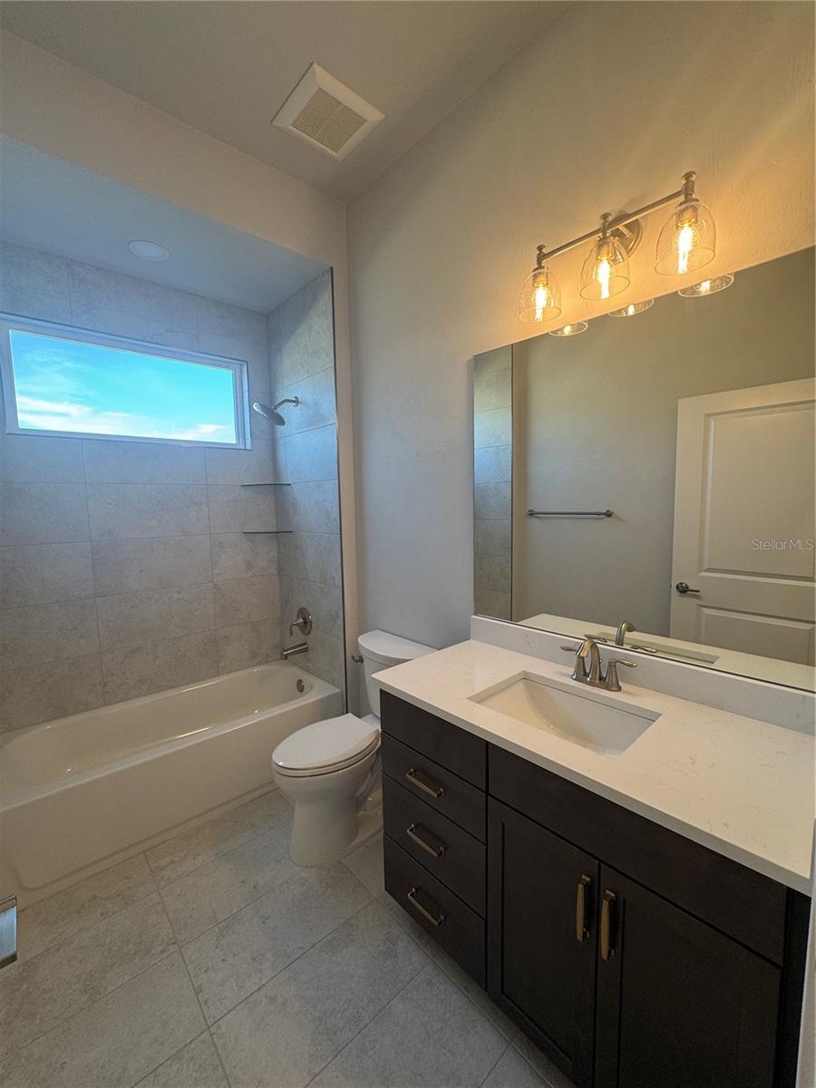 LAUREATE VILLAGE - Residential