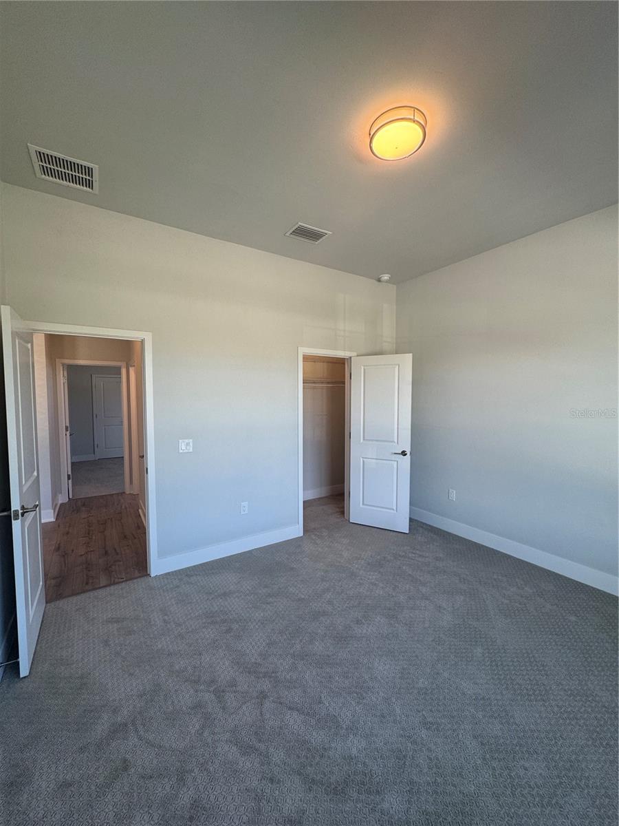 LAUREATE VILLAGE - Residential