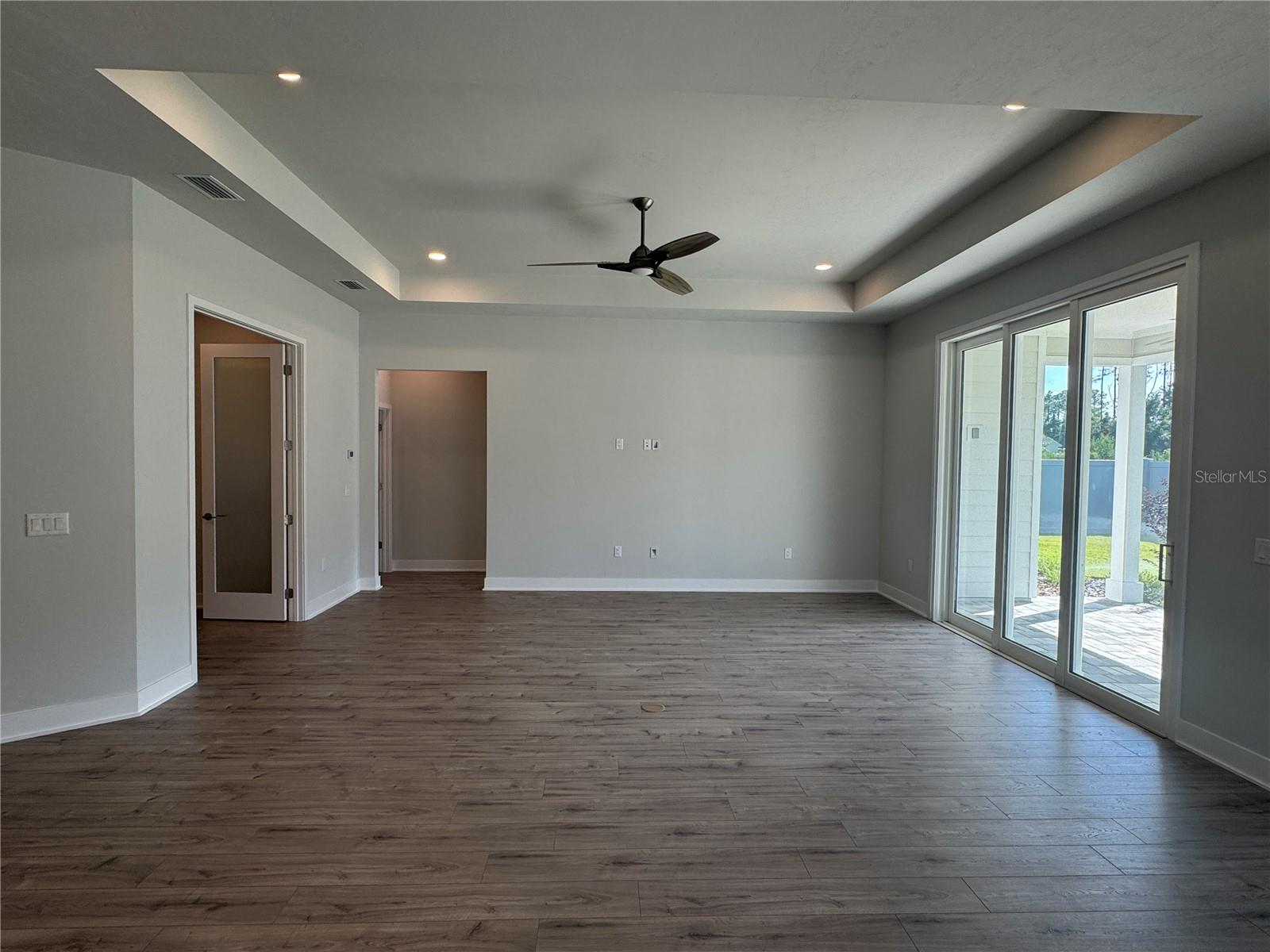 LAUREATE VILLAGE - Residential